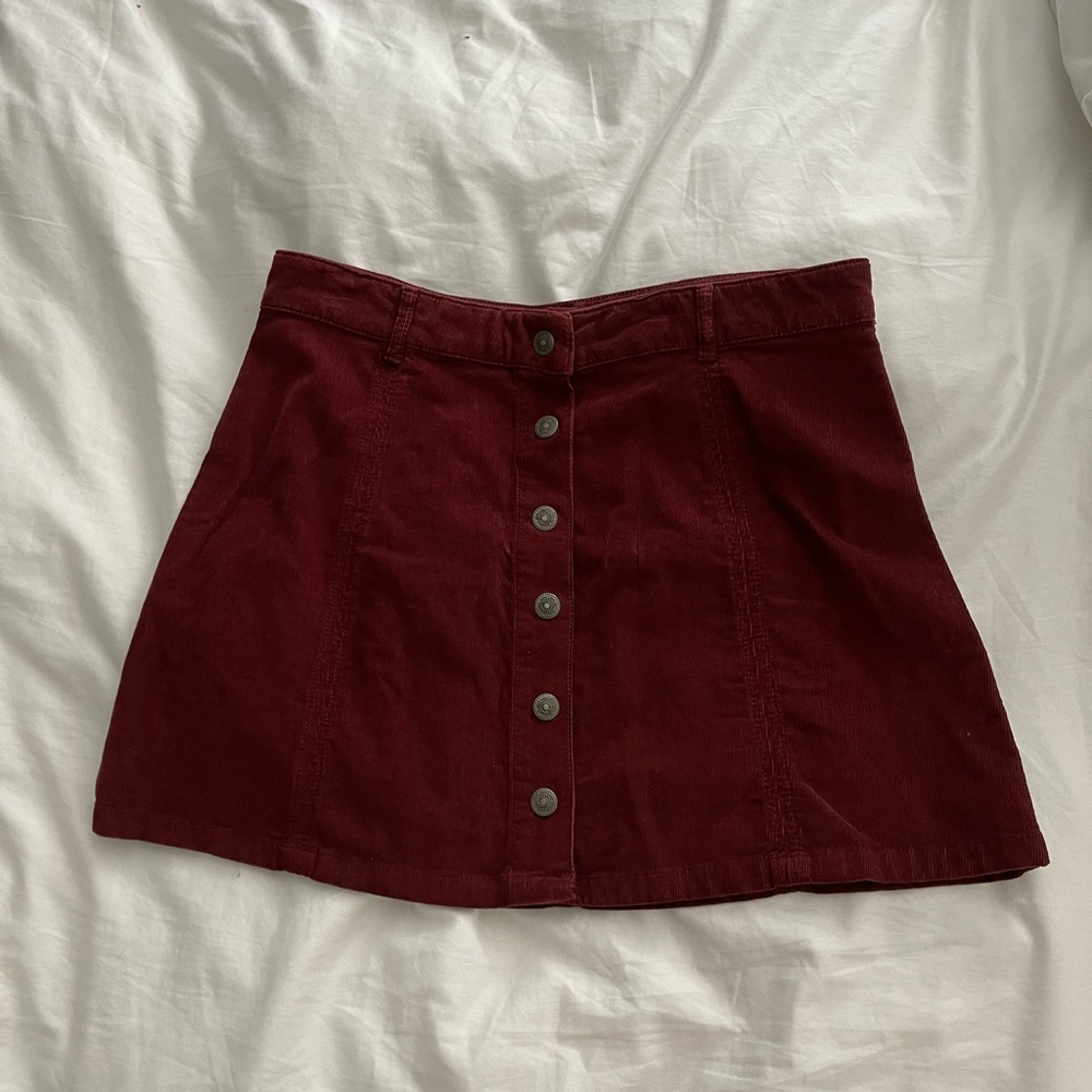 American Eagle Size 10 maroon corduroy  skirt